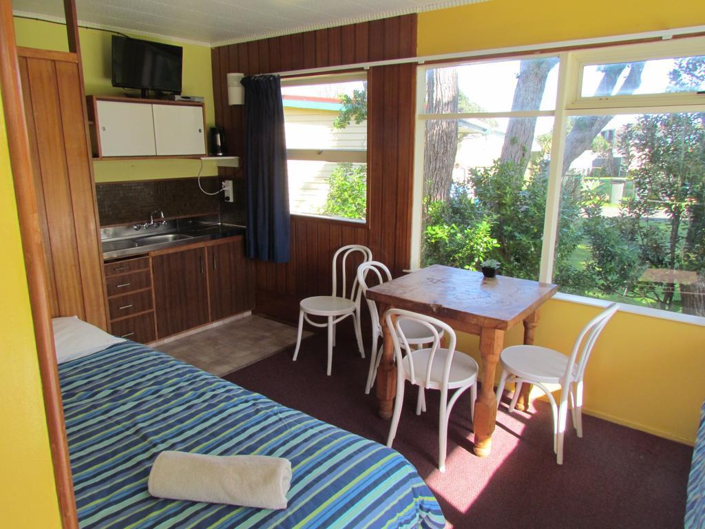 Baylys Beach Holiday Park Room photo